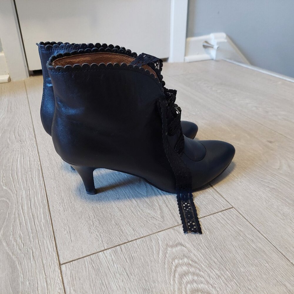 Women shoes with soft genuine leather